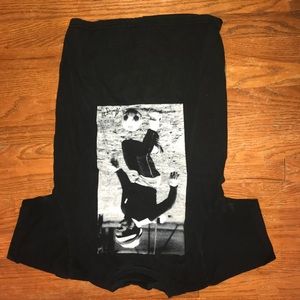 Bob Marley playing soccer t shirt